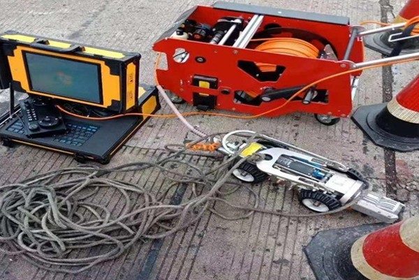 新密CCTV管道检测机器人